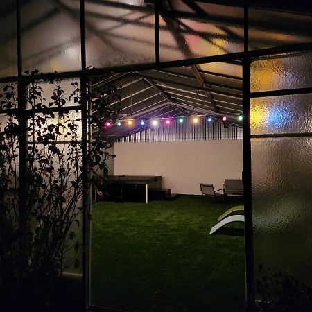 Gite De Charme Proche Loire A Velo Avec Jacuzzi Privatif Savonnières エクステリア 写真
