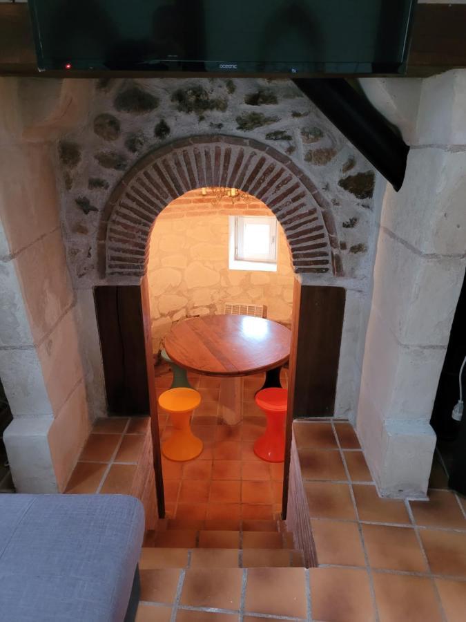 Gite De Charme Proche Loire A Velo Avec Jacuzzi Privatif Savonnières エクステリア 写真